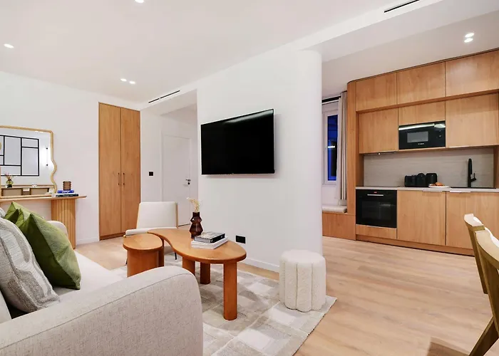 Modern - 2br 6p - Bonne-nouvelle *